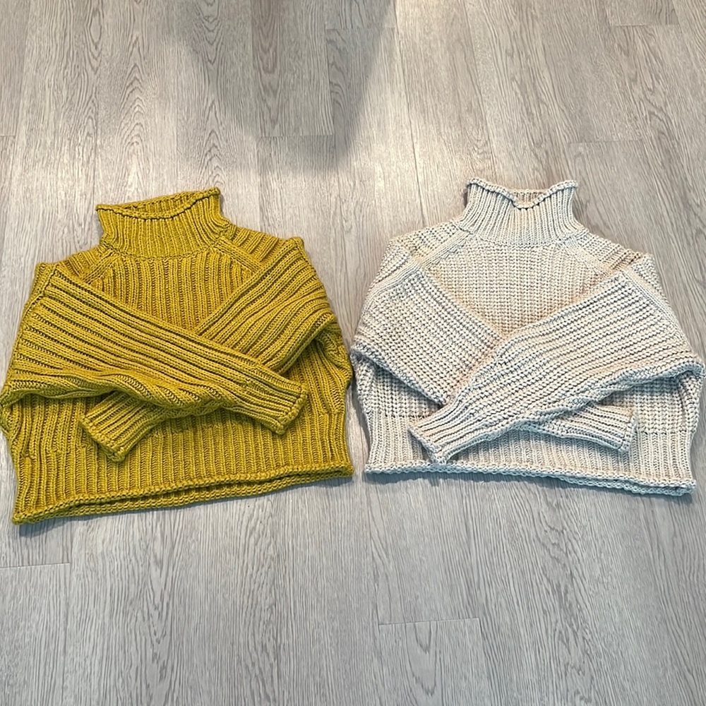 Set of 2 H&M sweaters